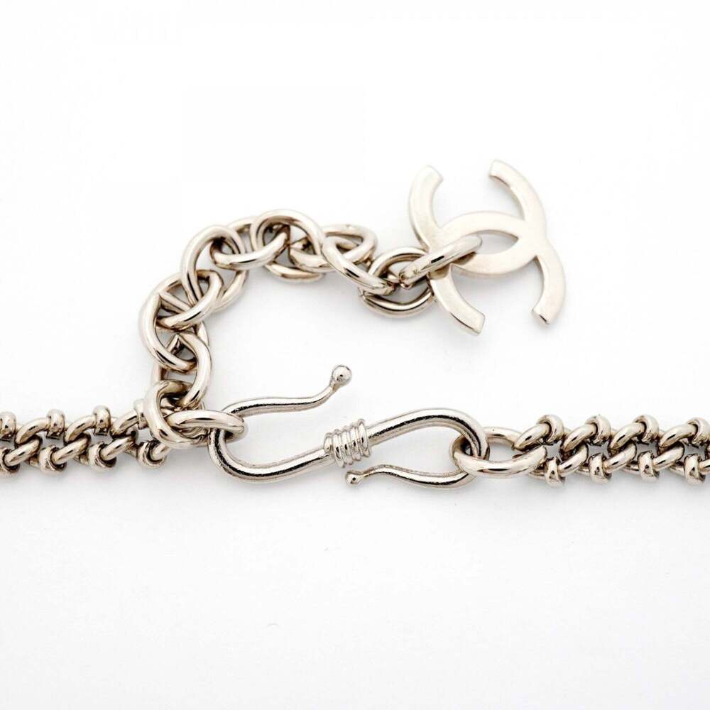 CHANEL Authentic White Necklace - Picture 4 of 9
